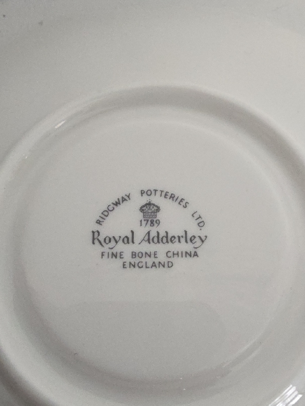 Royal Adderley Fine Bone China teacup & saucer set, featuring a delicate floral - Picture 5 of 7